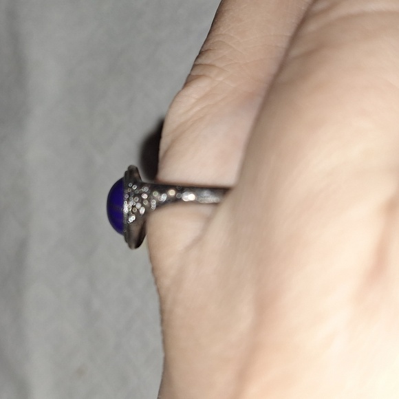 Small ring - Picture 2 of 3
